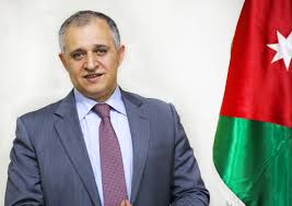 وزير العمل يقرر اعتماد رخص المهن المنتهية للعامين 2019 و2020 لغايات إصدار تصاريح العمل حتى 2021630