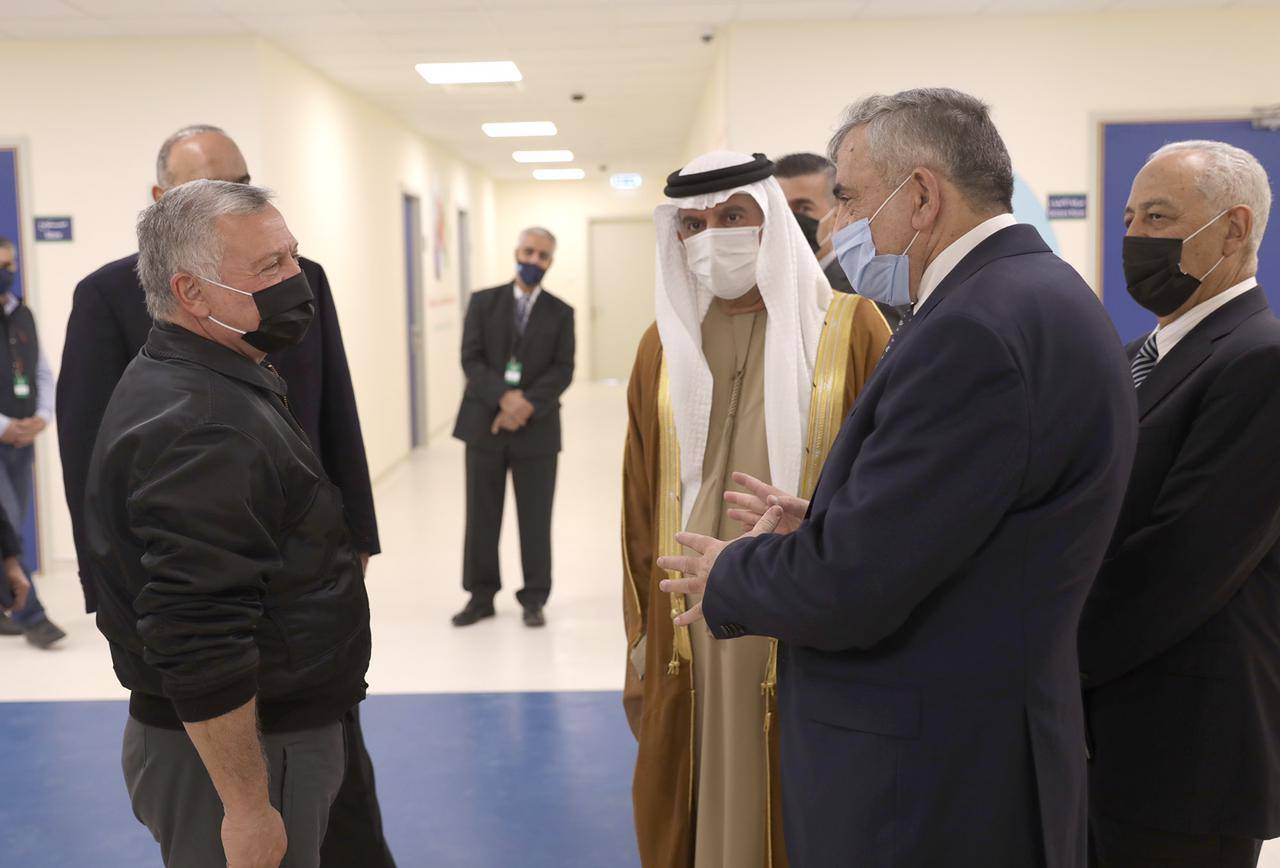 الملك يفتتح مستشفى الشيخ محمد بن زايد - العقبة الميداني المخصص لاستقبال مصابي كورونا