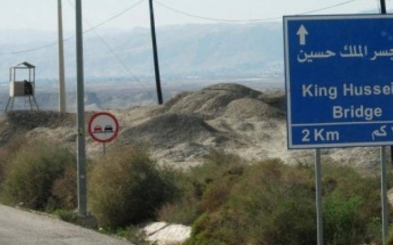 الحكومة الفلسطينية تدرس مع الأردن إغلاق معابرها لمواجهة طفرة كوفيد19