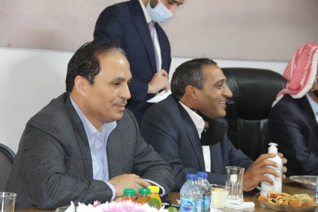 نائب رئيس الورزاء وزير الادارة المحلية يقوم بزيارة ميدانية لبلديات الجيزة والموقر و سحاب