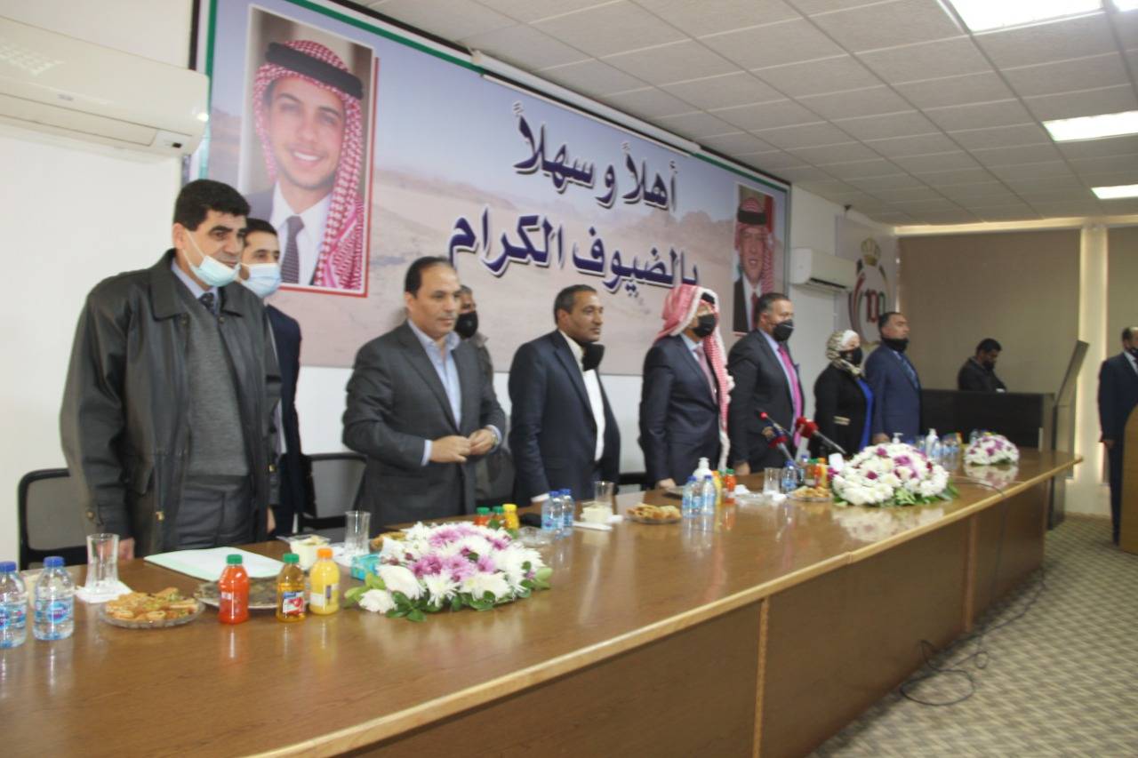 نائب رئيس الورزاء وزير الادارة المحلية يقوم بزيارة ميدانية لبلديات الجيزة والموقر و سحاب