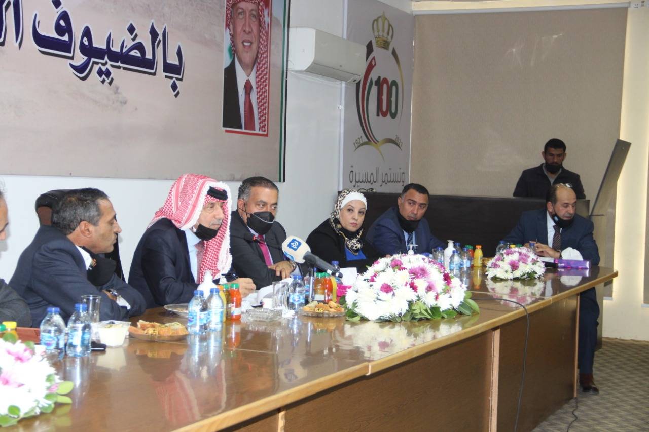 نائب رئيس الورزاء وزير الادارة المحلية يقوم بزيارة ميدانية لبلديات الجيزة والموقر و سحاب