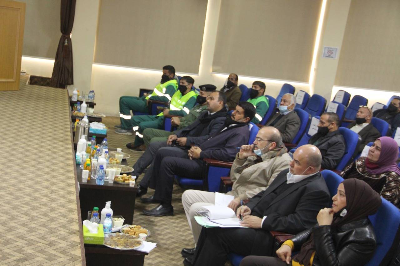 نائب رئيس الورزاء وزير الادارة المحلية يقوم بزيارة ميدانية لبلديات الجيزة والموقر و سحاب