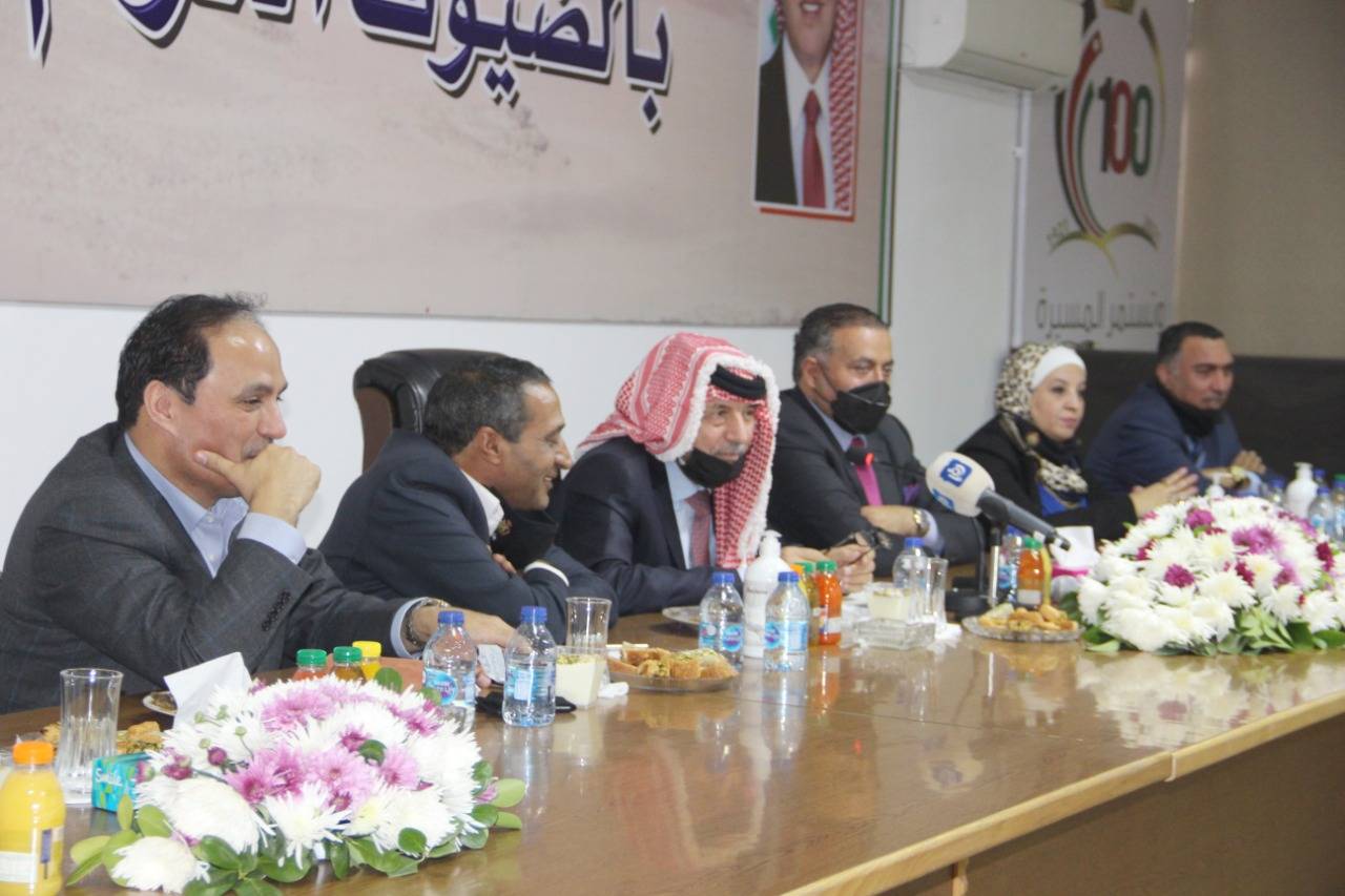 نائب رئيس الورزاء وزير الادارة المحلية يقوم بزيارة ميدانية لبلديات الجيزة والموقر و سحاب