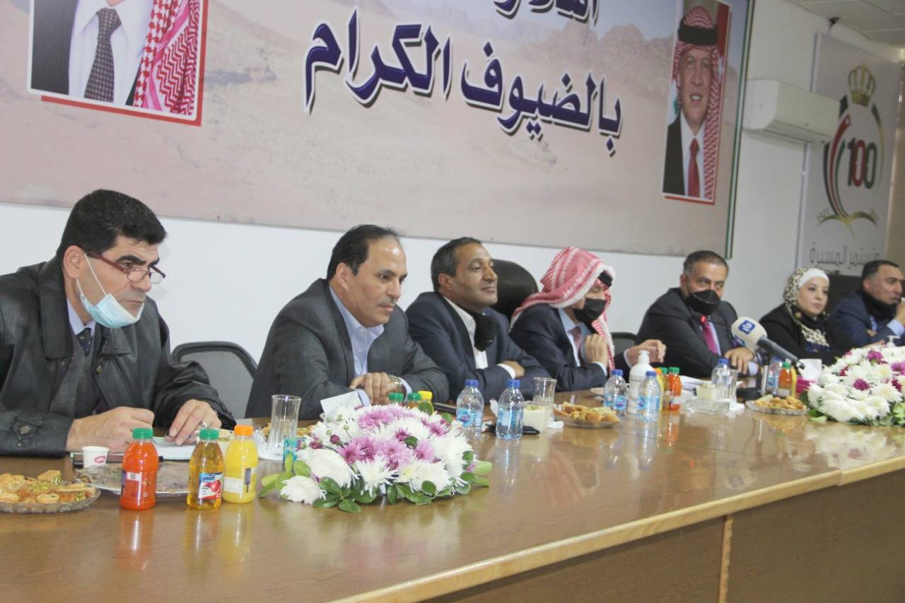 نائب رئيس الورزاء وزير الادارة المحلية يقوم بزيارة ميدانية لبلديات الجيزة والموقر و سحاب