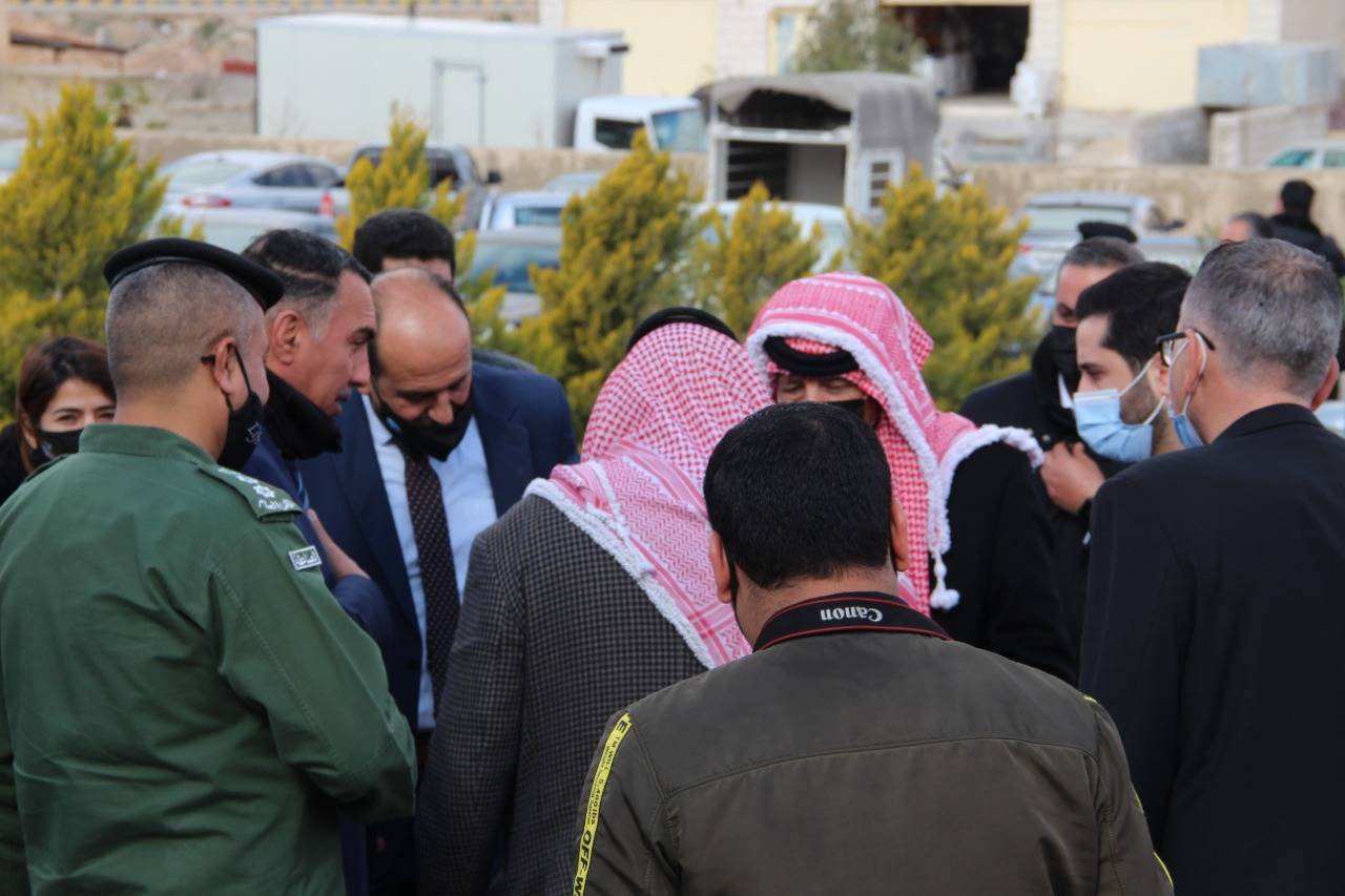 نائب رئيس الورزاء وزير الادارة المحلية يقوم بزيارة ميدانية لبلديات الجيزة والموقر و سحاب