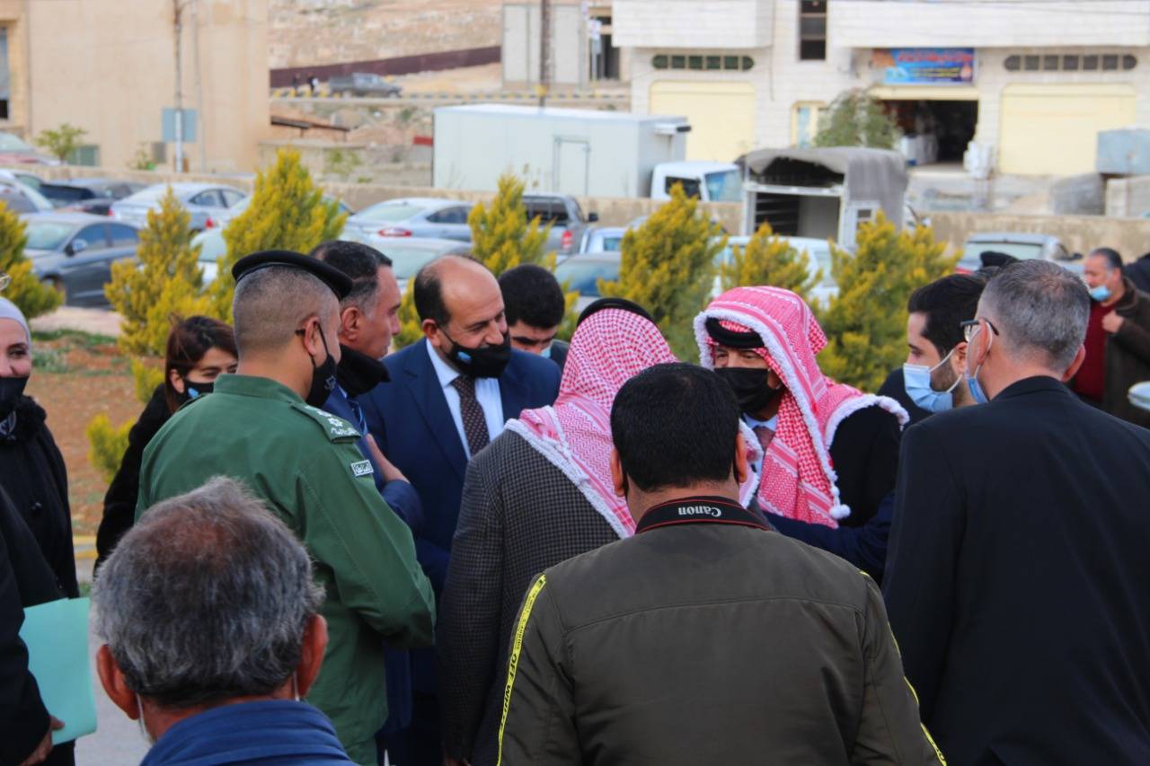 نائب رئيس الورزاء وزير الادارة المحلية يقوم بزيارة ميدانية لبلديات الجيزة والموقر و سحاب