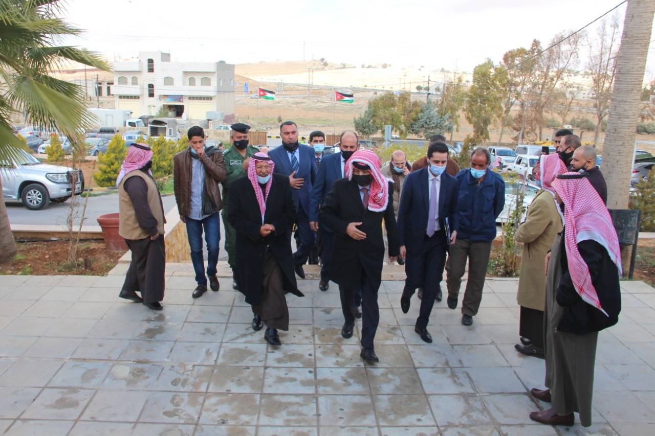 نائب رئيس الورزاء وزير الادارة المحلية يقوم بزيارة ميدانية لبلديات الجيزة والموقر و سحاب