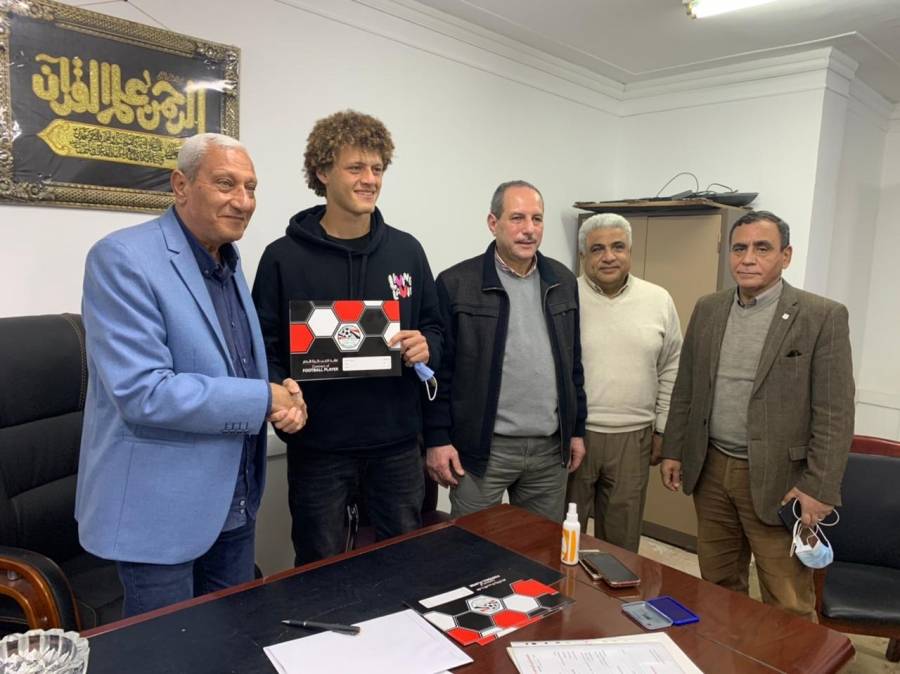 أحمد نادر السيد يوقع للزمالك لمدة 3 سنوات