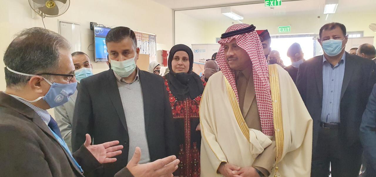 السفير السعودي لدى الأردن يفتتح مركز الأونروا الصحي الجديد في مدينة العقبة