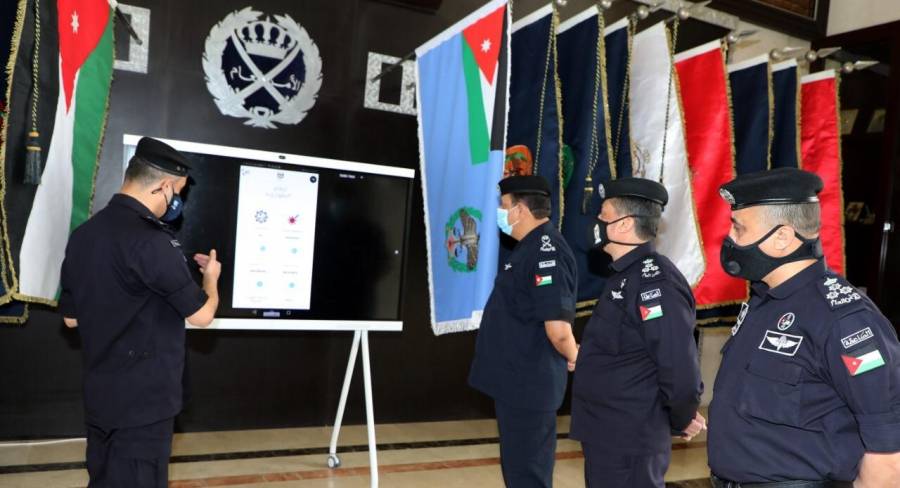 مديرية الامن العام تُطلق تطبيق (911) عبر الهواتف الذكية .