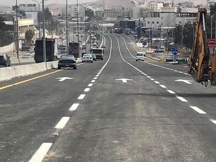 الأشغال تنهي جزءا من المرحلة الثالثة لمشروع الباص سريع التردد عمان الزرقاء