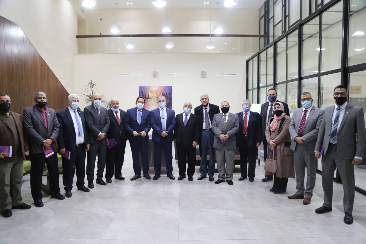 وزير العمل يطلق مشروع لتدريب وتشغيل 1000 أردني في البرمجة المتقدمة