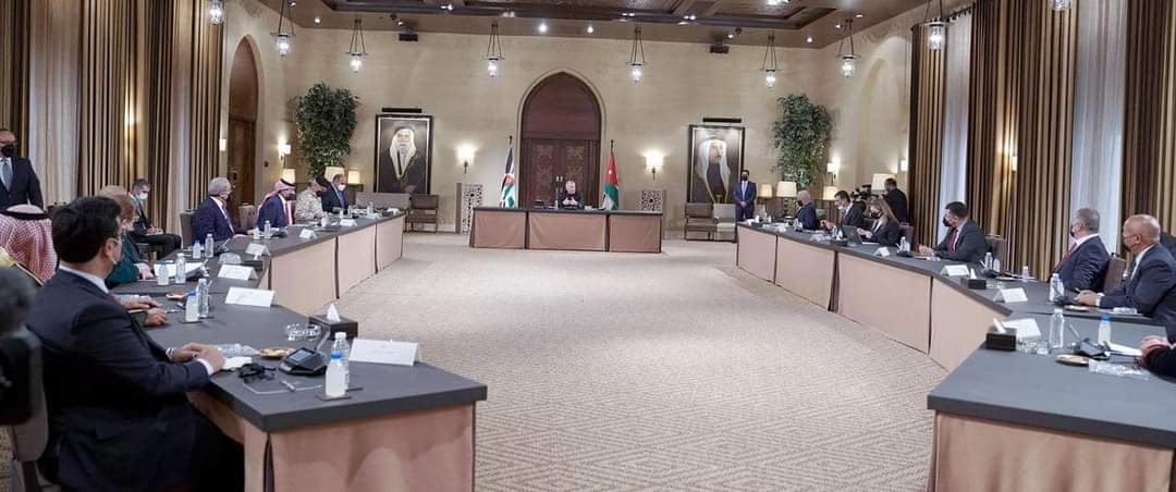 الأستاذ الدكتور محمد طالب عبيدات يكتب : في حضرة الملك الهاشمي