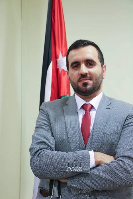 الزميلة أسيل الحنيطي تهنئ صهيب الربابعة بمناسبه اداء القسم القانوني في نقابة الصحفيين 