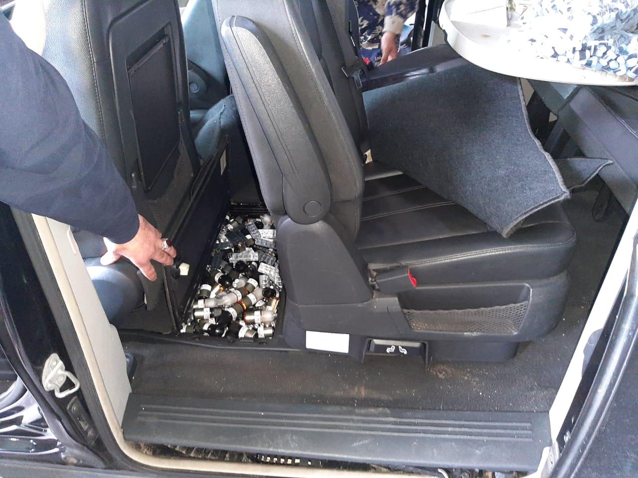 الجمارك تحبط تهريب مستلزمات سجائر الكترونية 