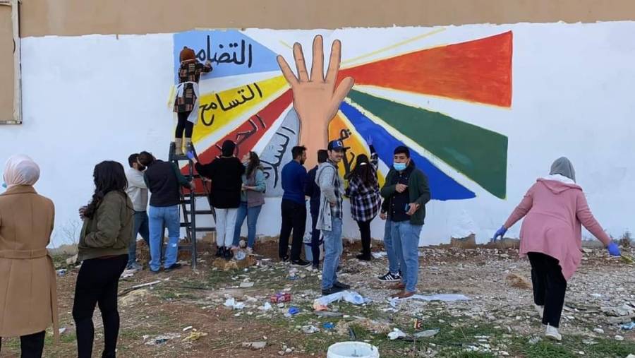 (جدارية ) لترسيخ قيم الإنسانية بمادبا