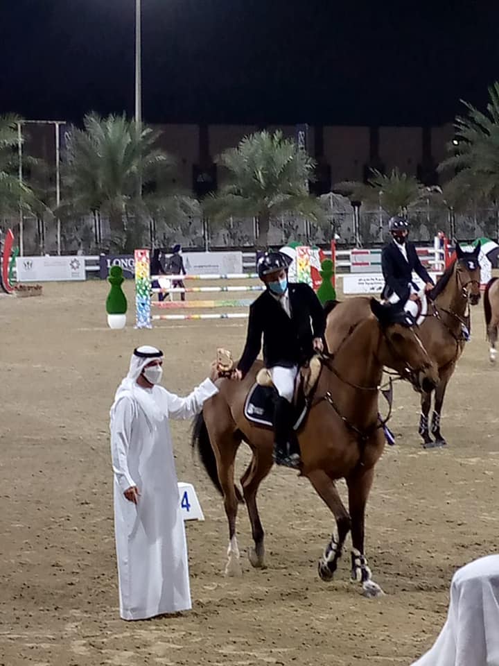تتويج الفرسان الفائزين في الشوط المؤهل لشوط الجائزة الكبرى شوط لونجين ببطولة الشارقة الدولية 21