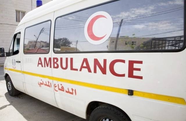 وفاة ثلاثة أشخاص وإصابة خمسة آخرين إثر حادث تصادم في منطقة الموقر