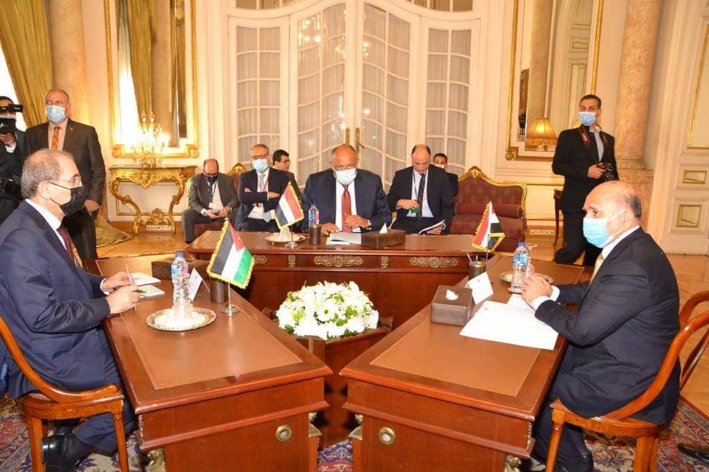 ملف تعزيز العلاقات الثلاثية  أمام وزراء خارجية مصر والاردن والعراق