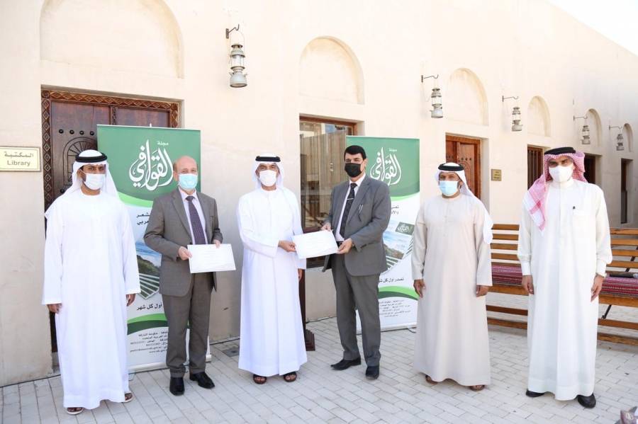 صلاح جرار يطلق خيول شعره في بيت الشعر في الشارقة