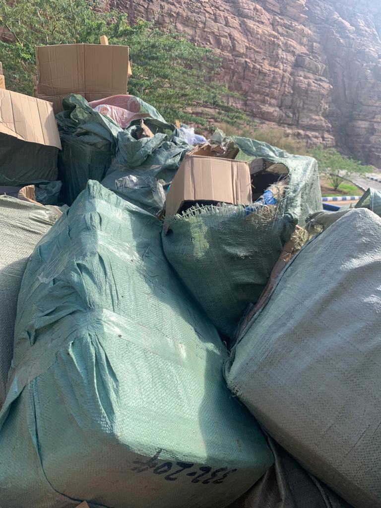 الجمارك تحبط تهريب كميات كبيرة من الأحذية  