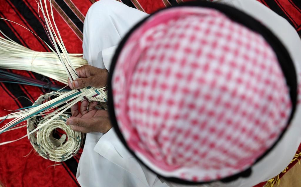 معرض أبوظبي الدولي للصيد والفروسية يُعلن شروط المُشاركة باللوحات الفنية والحرف اليدوية