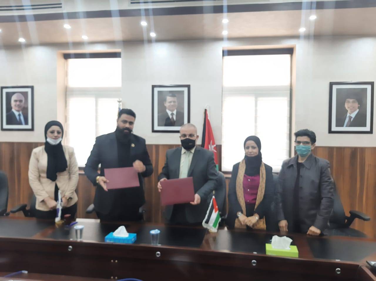 توقيع مذكرة تفاهم بين جامعة جدارا ومؤسسة بلاتينيوم للترجمة