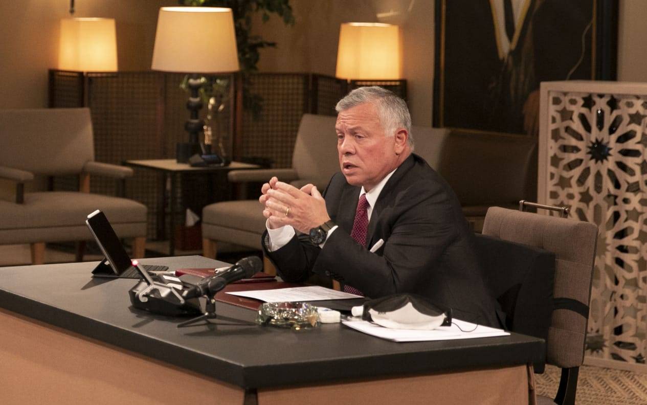 الملك .. يوجه بتنفيذ برنامج رفاق السلاح لدعم المتقاعدين العسكريين والمحاربين القدامى