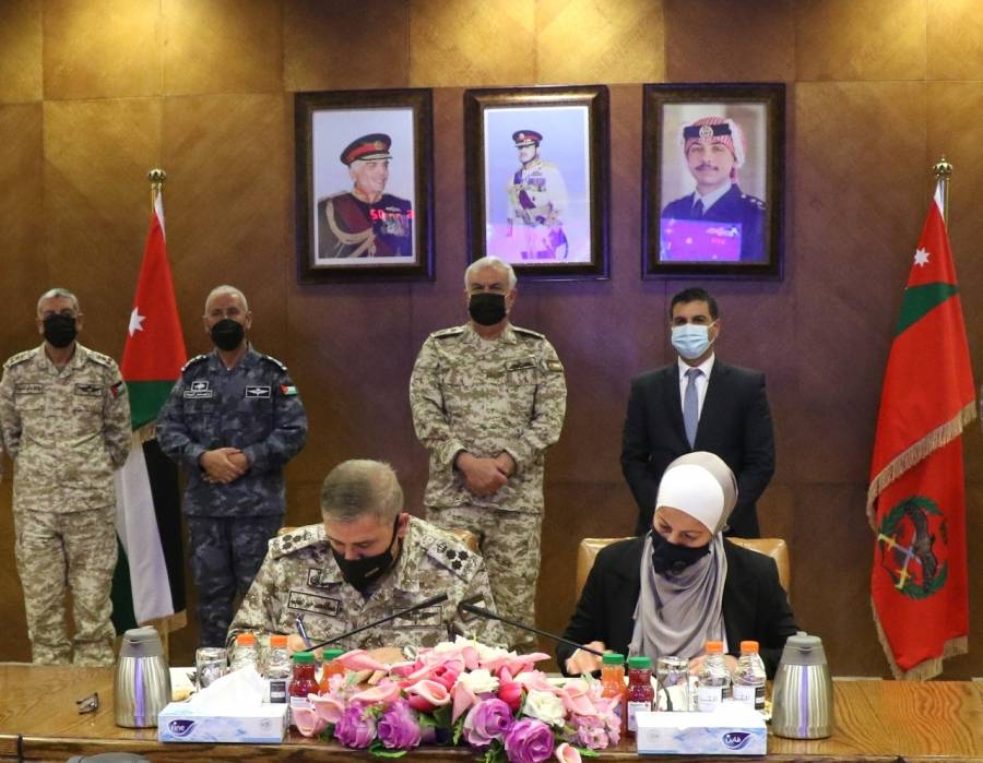 توقيع مذكرة تفاهم بين القوات المسلحة ووزارة المياه والري