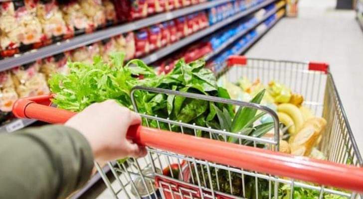 المنخفض الجوي يزيد من إقبال المواطنين على المواد الغذائية بنسبة ٣٠ ٪