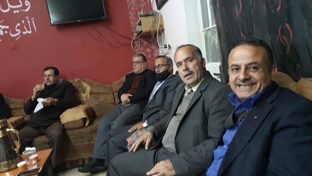 عمدة الزرقاء يقوم بزيارة لمجلس عشائر ابناء الشمال في المحافظة 