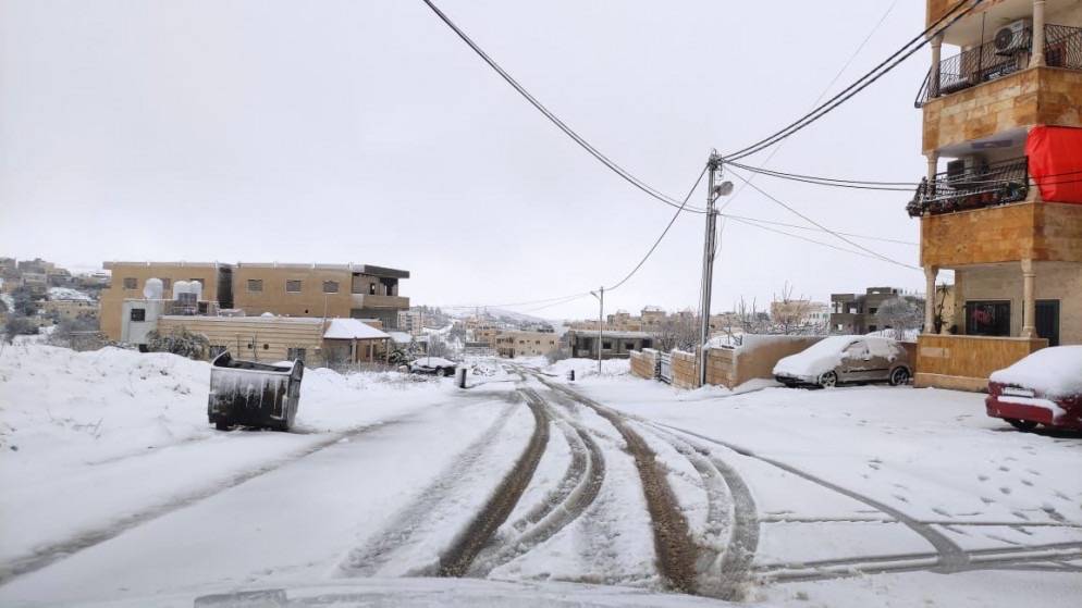 تساقط ثلوج على مرتفعات جبلية عالية في عدة مناطق..صور 