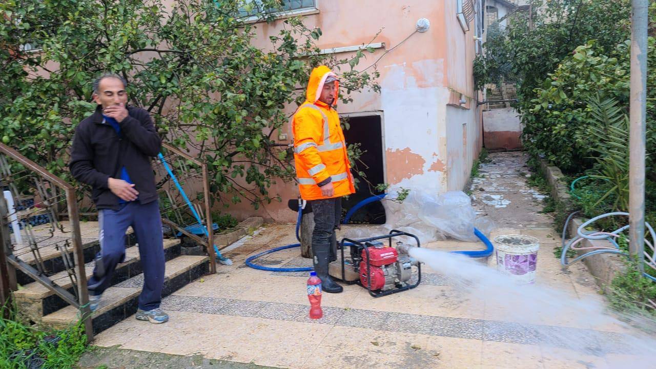 وزير الإدارة المحلية يثمن جهود البلديات خلال المنخفض الجوي