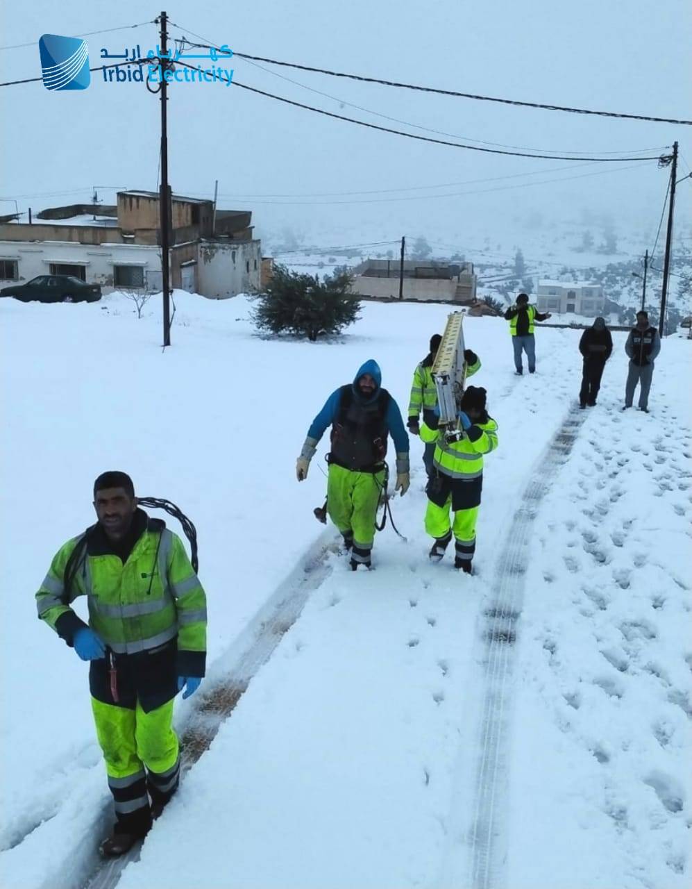 كهرباء إربد : ٩٩ % نسبة الانجاز للاعطال المسجلة عبر 120 ورشة ميدانية عملت على مدار الساعة خلال المنخفض الجوي