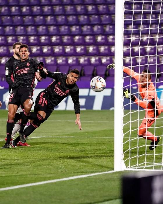 رأسية كاسيميرو توجع الجيران.. وريال مدريد يواصل الزحف
