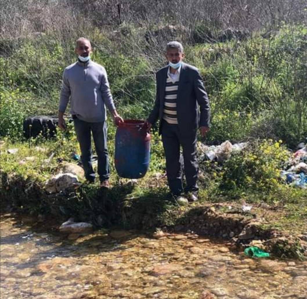 المطور يطلع على حادثة سكب المواد الكيماوية في قرواة بني زيد 