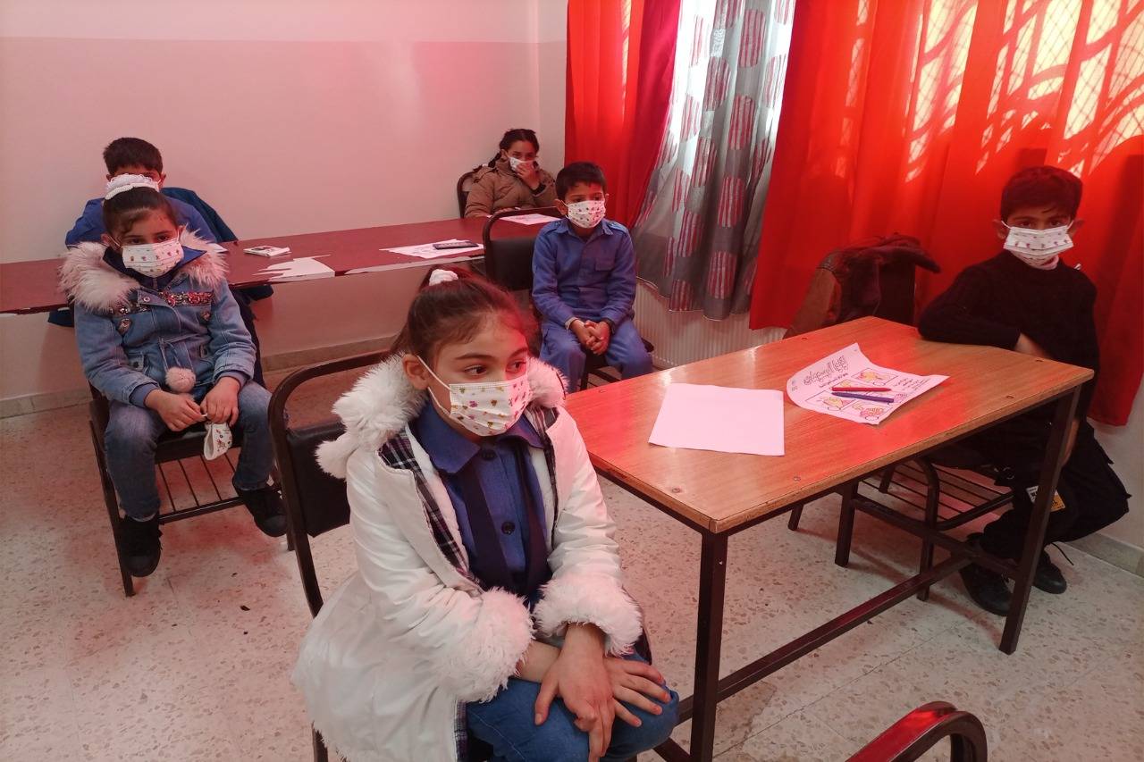 مبادرة ”أردنا أقوى من الكورونا” تعقد ورشة تثقيفية توعوية في مدرسة عائشة أم المؤمنين بلواء سحاب    