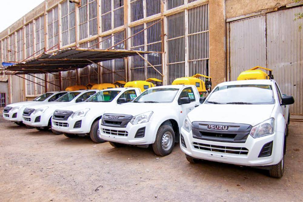 «إعمار اليمن» و«الفاو » يبدآن مكافحة الجراد الصحراوي في اليمن*