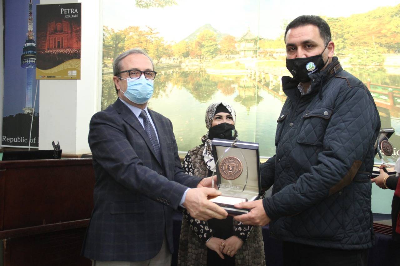 البلقاء التطبيقية تكرم اللجان الفنية والتحكيمية المساهمة بإنجاح مسابقة الجامعة لأفضل زيت زيتون بكر ممتاز للموسم 2020/2021