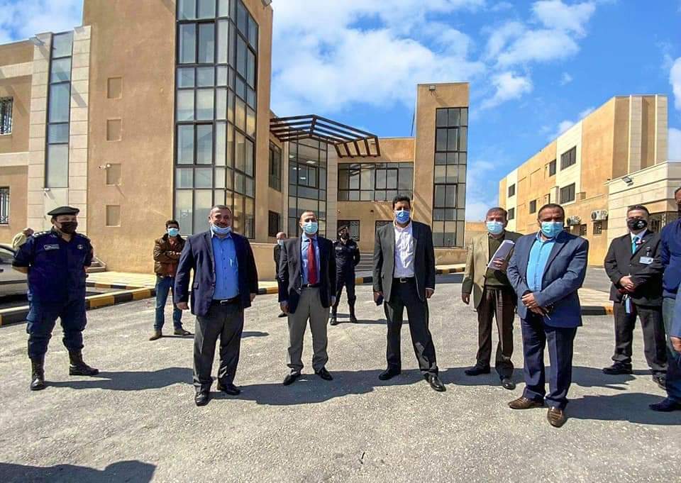 مدير الكهرباء الأردنية يتفقد محطات الشركة في مادبا