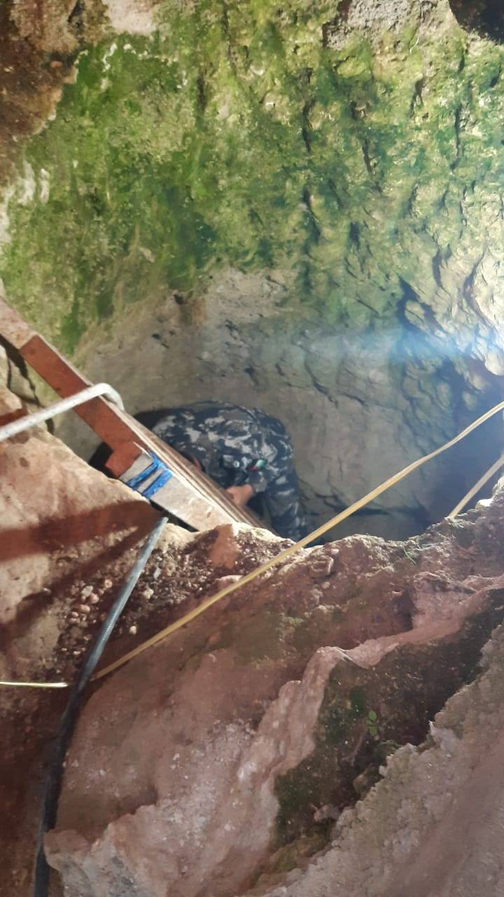 الدفاع المدني يتعامل مع حادثة سقوط شخص ببئر  في بلدة كفرابيل غرب اربد