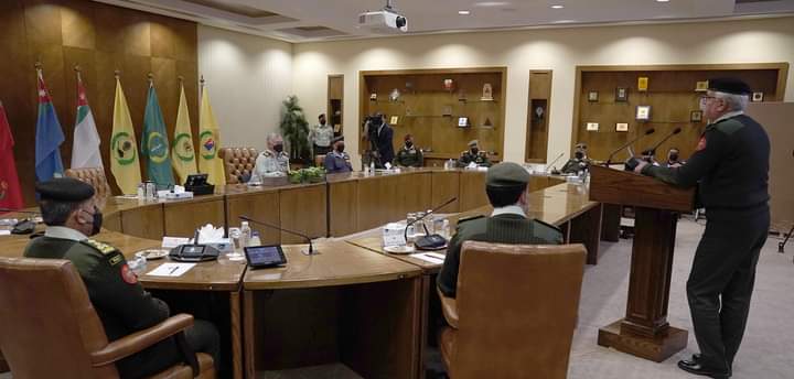 الملك يعرب عن شكره وتقديره لكل من خدم في الجيش العربي منذ تأسيس الدولة* 