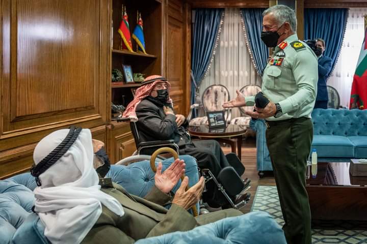 الملك يعرب عن شكره وتقديره لكل من خدم في الجيش العربي منذ تأسيس الدولة* 