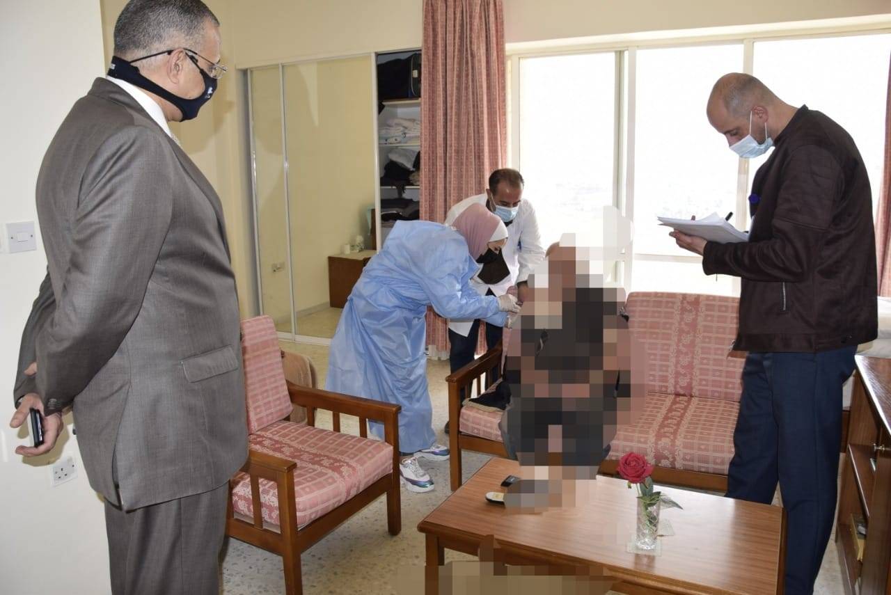 التنمية تواصل تنفيذ حملة تطعيم كبار السن في دور الايواء.   