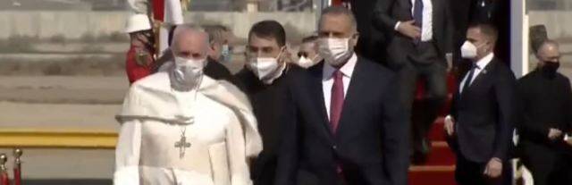  إستقبال رسمي وشعبي لبابا الفاتيكان في مطار بغداد الدولي