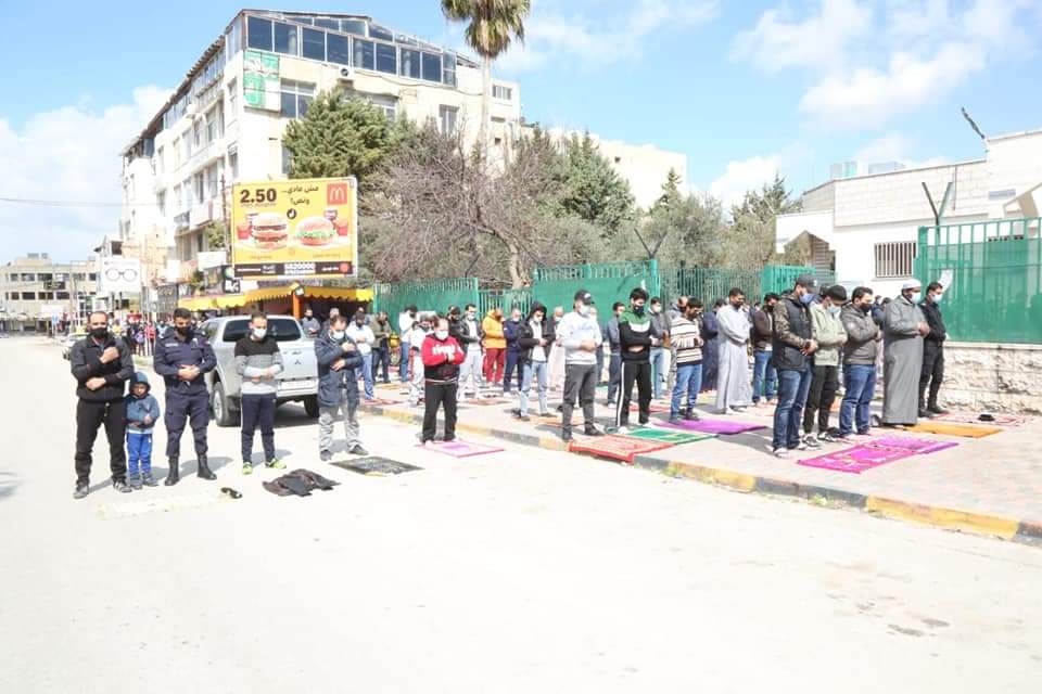 نشامى مديرية الامن العام ينفذون مهامهم منذ ليلة الأمس لإنفاذ أوامر الدفاع وتطبيق الحظر الشامل .. صور 