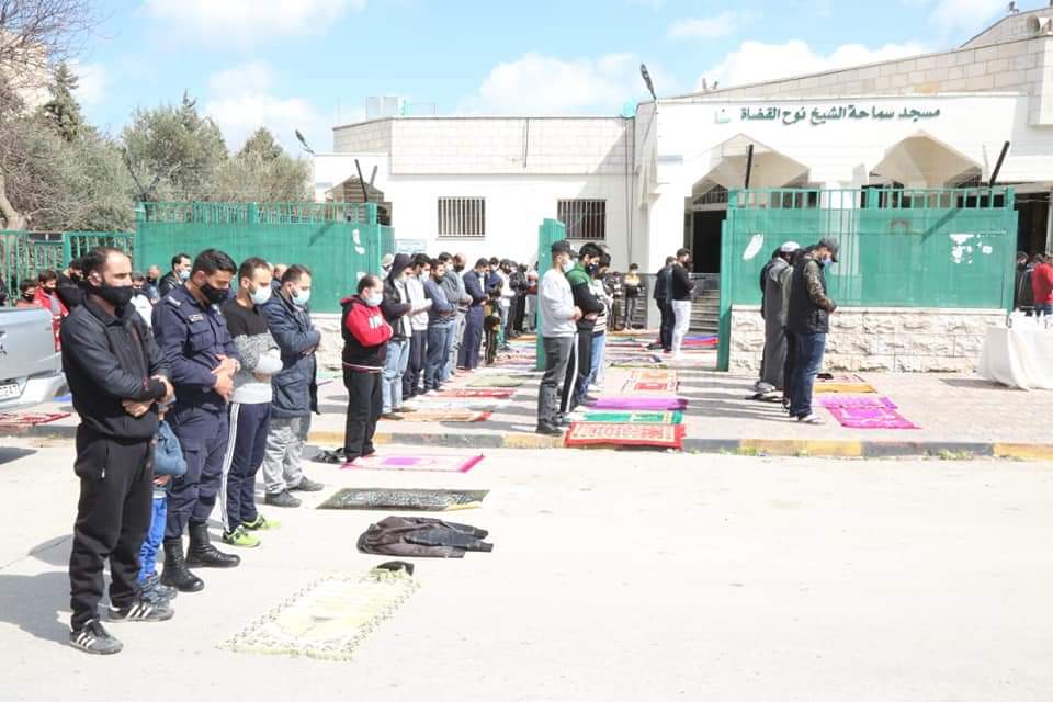 نشامى مديرية الامن العام ينفذون مهامهم منذ ليلة الأمس لإنفاذ أوامر الدفاع وتطبيق الحظر الشامل .. صور 