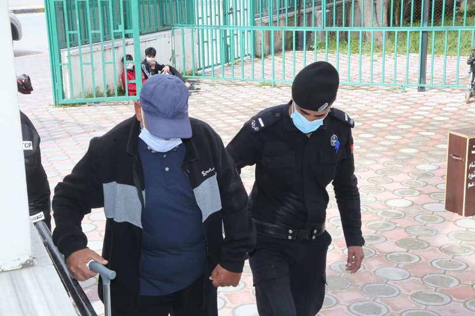 نشامى مديرية الامن العام ينفذون مهامهم منذ ليلة الأمس لإنفاذ أوامر الدفاع وتطبيق الحظر الشامل .. صور 