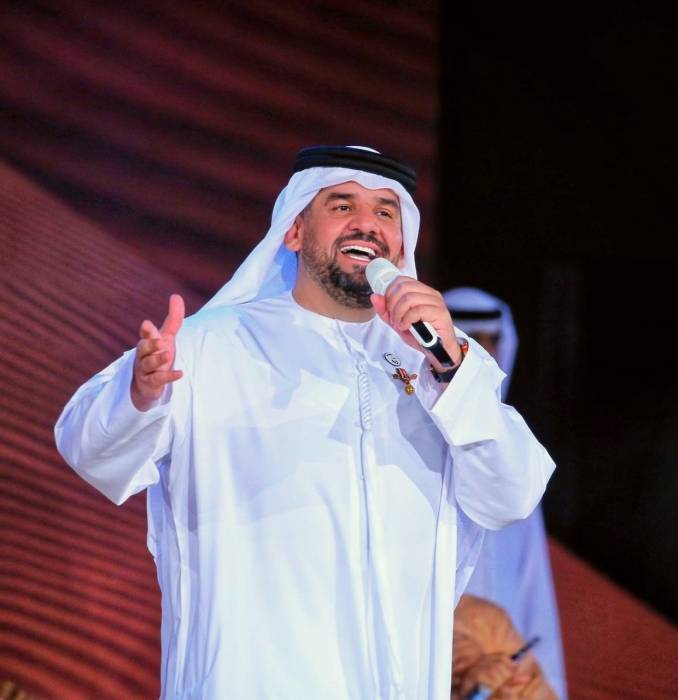(الجسمي يهدي قول وفعل الى حمدان بن محمد فزاع في ختام برنامج الميدان)..